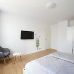 Schoene 78m2, 3 Schlafzimmer, 2 Baeder, Zentrumnah, 1og *