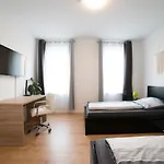 Lejlighed Schoene 78m2, 3 Schlafzimmer, 2 Baeder, Zentrumnah, 1og *