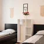 Διαμέρισμα Schoene 78m2, 3 Schlafzimmer, 2 Baeder, Zentrumnah, 1og