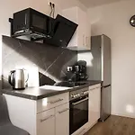 Schoene 78m2, 3 Schlafzimmer, 2 Baeder, Zentrumnah, 1og