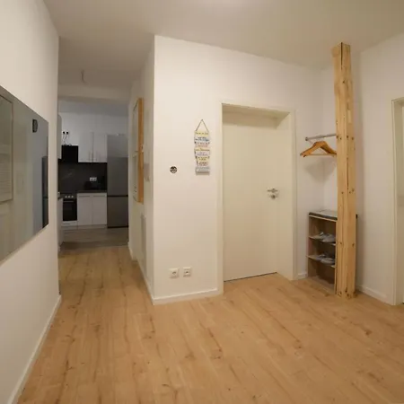 Schoene 78m2, 3 Schlafzimmer, 2 Baeder, Zentrumnah, 1og Erfurt