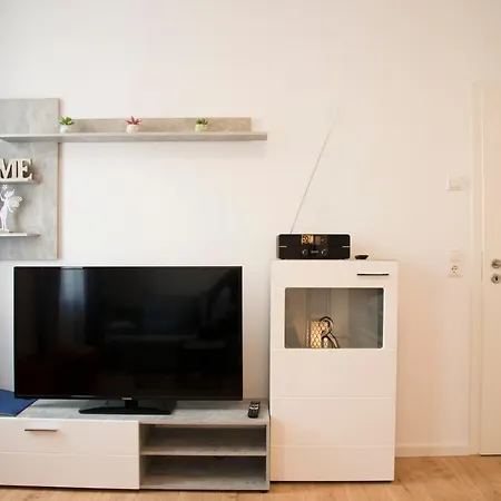 Schoene 78m2, 3 Schlafzimmer, 2 Baeder, Zentrumnah, 1og Apartmán Erfurt