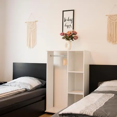 Apartmán Schoene 78m2, 3 Schlafzimmer, 2 Baeder, Zentrumnah, 1og