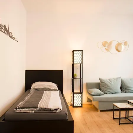 Schoene 78m2, 3 Schlafzimmer, 2 Baeder, Zentrumnah, 1og *