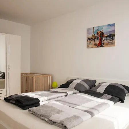 Schoene 78m2, 3 Schlafzimmer, 2 Baeder, Zentrumnah, 1og * Erfurt