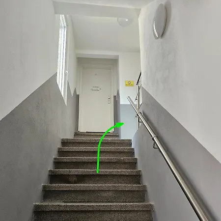 Schoene 78m2, 3 Schlafzimmer, 2 Baeder, Zentrumnah, 1og *