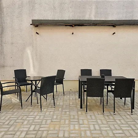 Schoene 78m2, 3 Schlafzimmer, 2 Baeder, Zentrumnah, 1og Appartement Erfurt