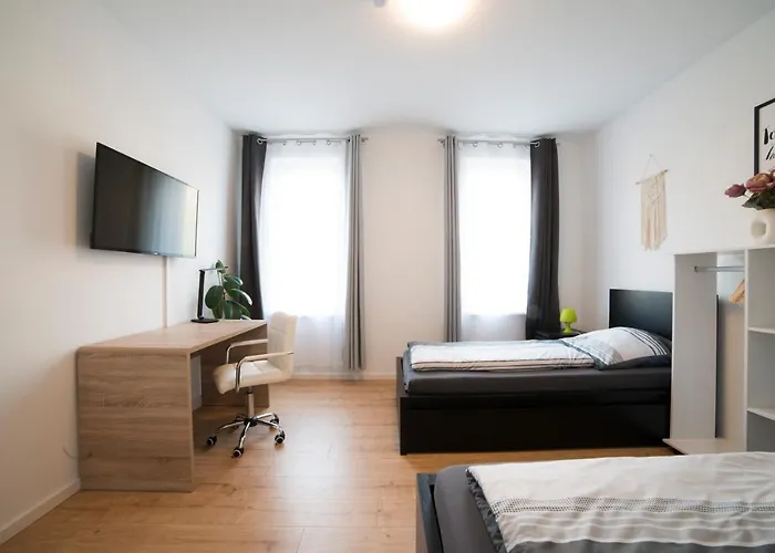 Appartement Schoene 78m2, 3 Schlafzimmer, 2 Baeder, Zentrumnah, 1og *