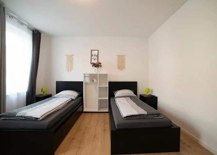 Schoene 78m2, 3 Schlafzimmer, 2 Baeder, Zentrumnah, 1og