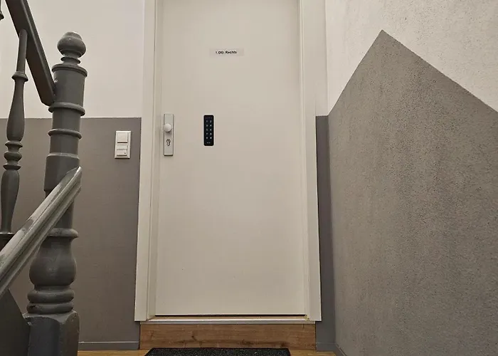 Schoene 78m2, 3 Schlafzimmer, 2 Baeder, Zentrumnah, 1og